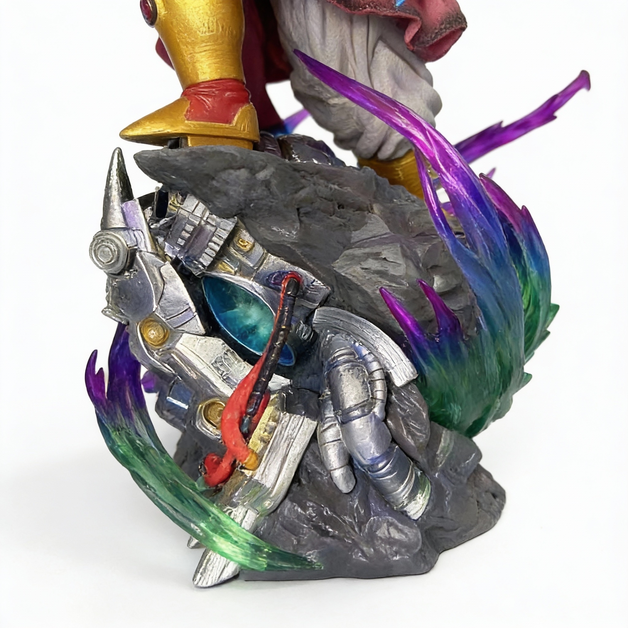 Dragon Ball Super: Broly - Legendary Super Saiyan (Cloudy Ripple Series Limited Edition) Statue - Cosplee