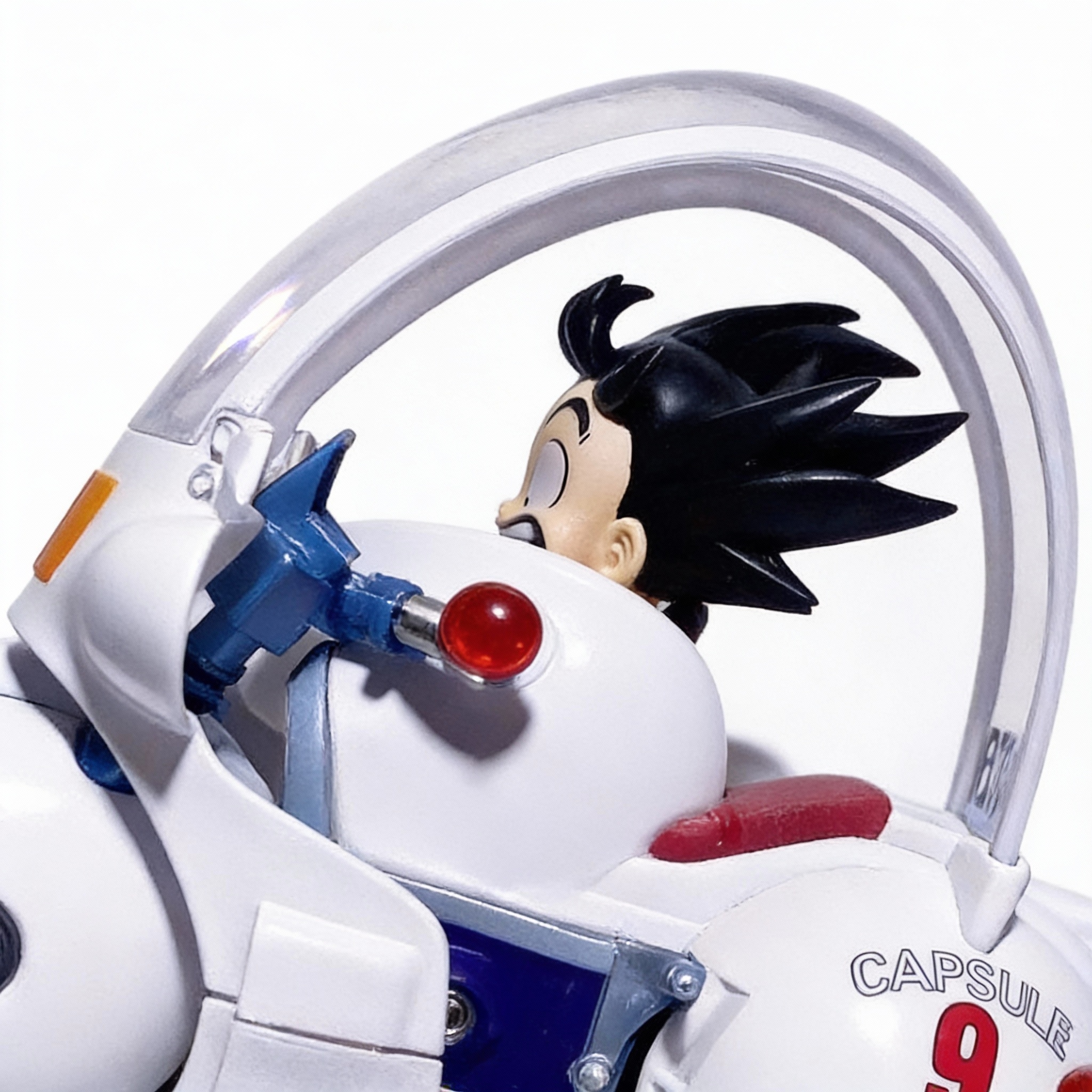 Dragon Ball MH Desktop Series: Bulma & Kid Goku with Motorcycle - Transparent Diorama Base Statue - Cosplee